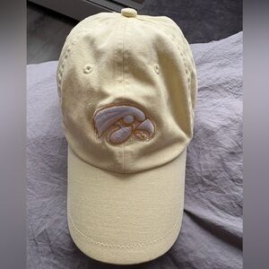 Nike university of Iowa Yellow Women's Baseball Cap